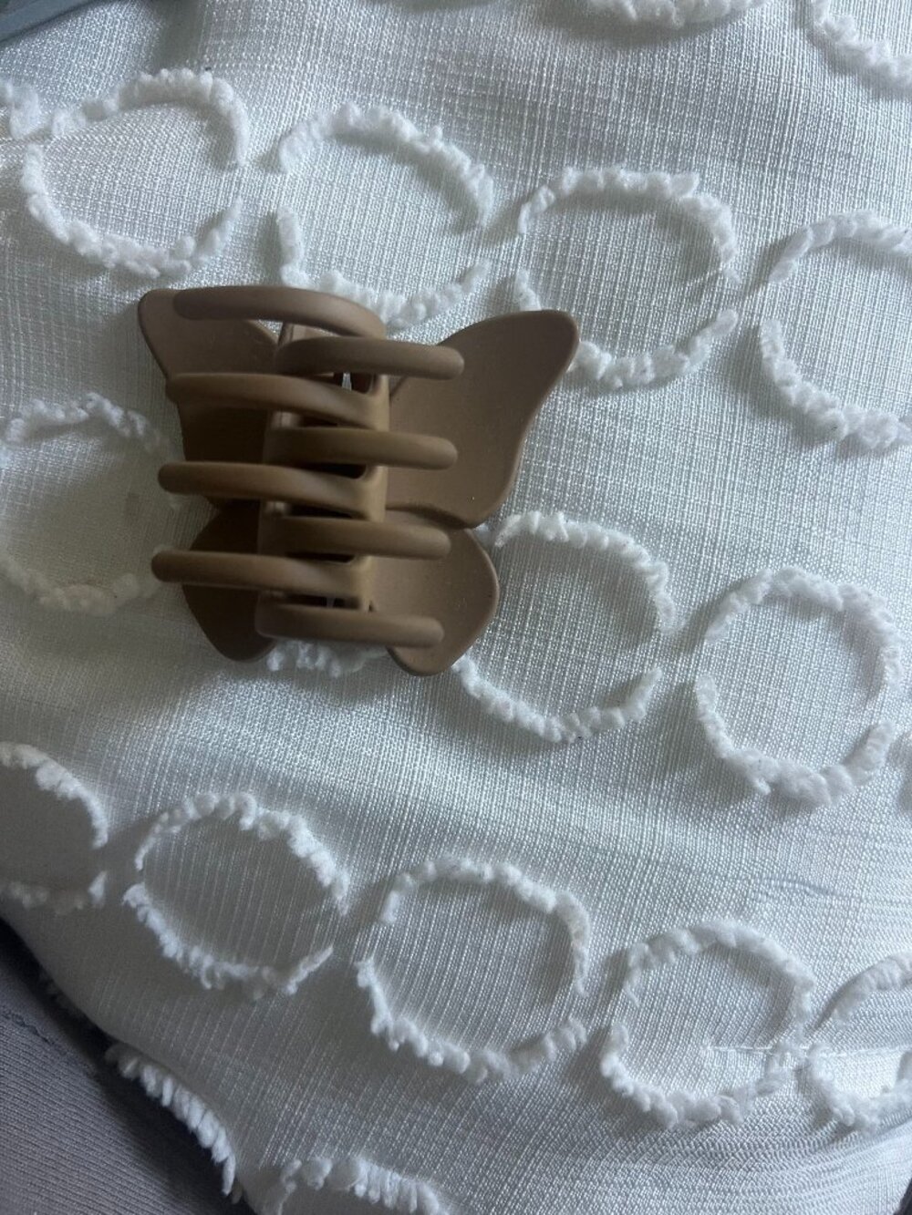 Small brown butterfly claw ci[
